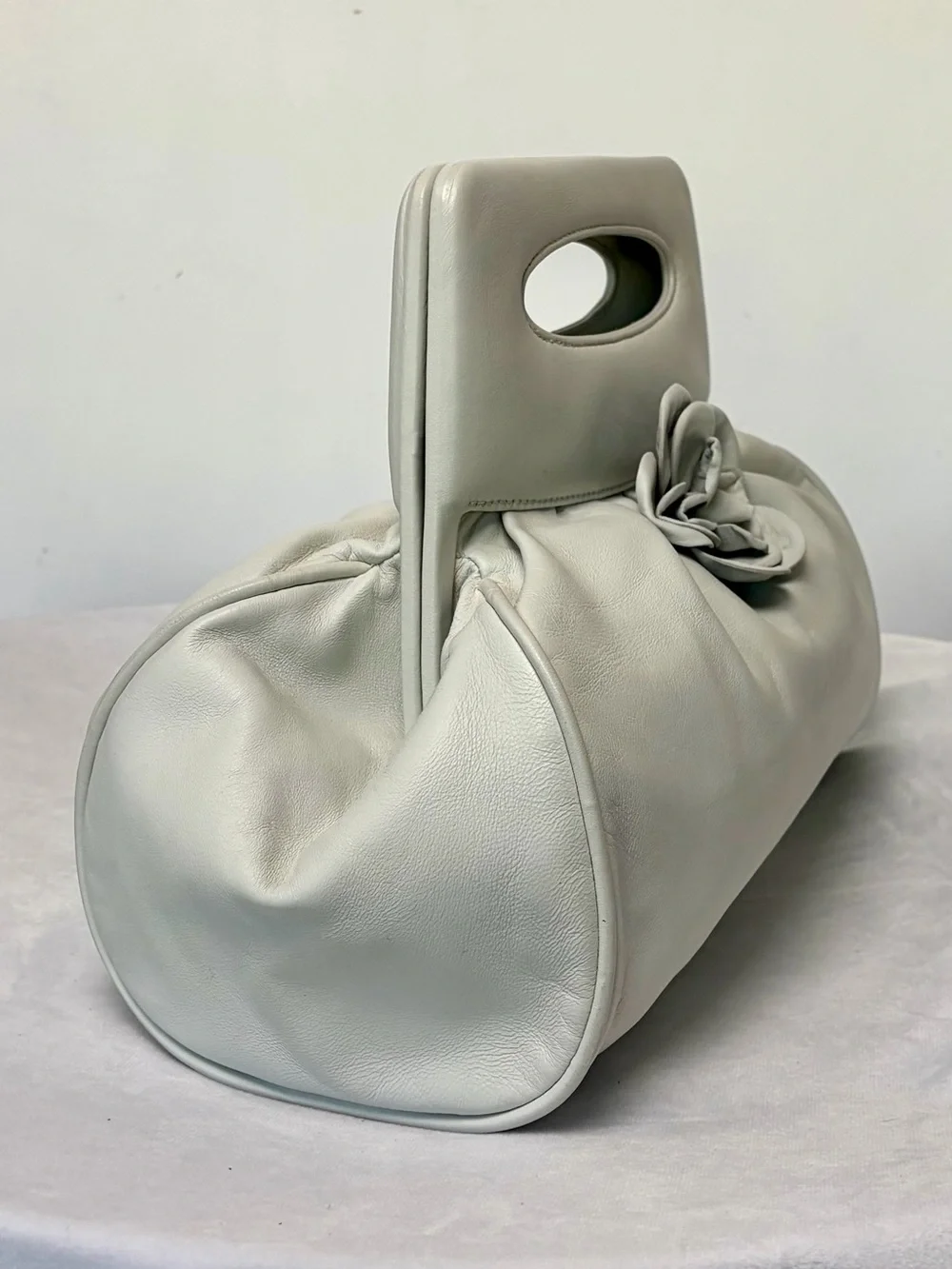 CHANEL lambskin top handle clutch, ivory-grey, leather Camelia accent,11x12, EUC